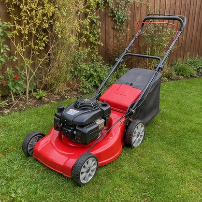 Self-propelled petrol lawn mower